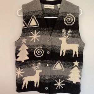 Marisa Christina holiday sweater vest size medium